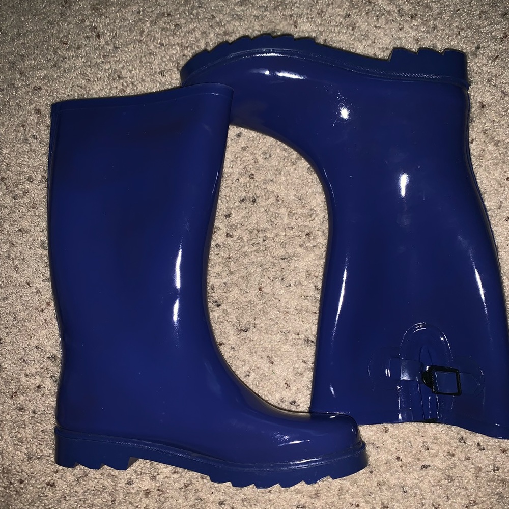 Rain boots